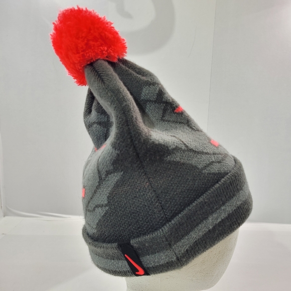 NIKE LEBRON JAMES KING LION KNIT CUFF POM BEANIE YOUTH - Picture 3 of 11